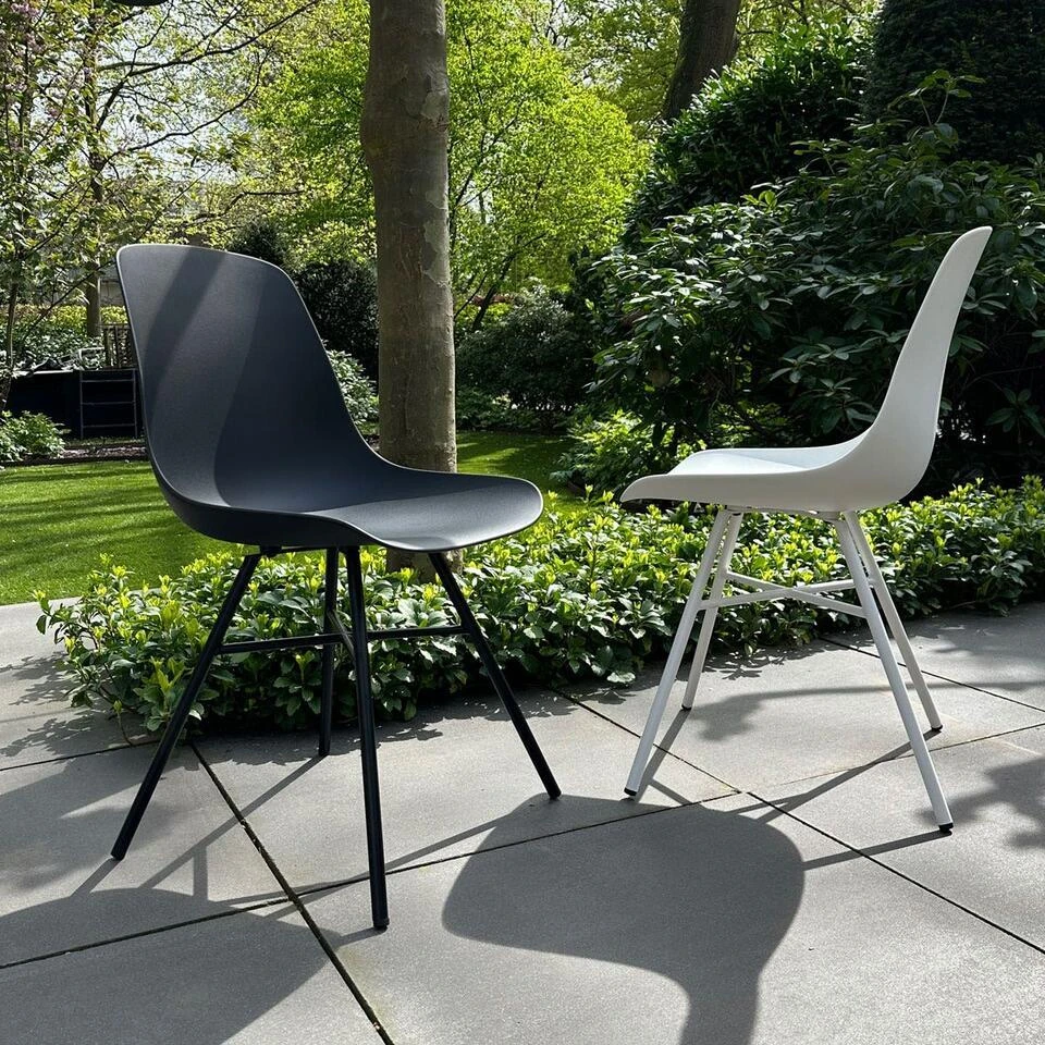 Nolon Noa-Pip Kunststof Tuinstoel Wit - Zwart Onderstel 6 Nolon Noa-Pip Kunststof Tuinstoel Wit - Zwart Onderstel - Afbeelding 6